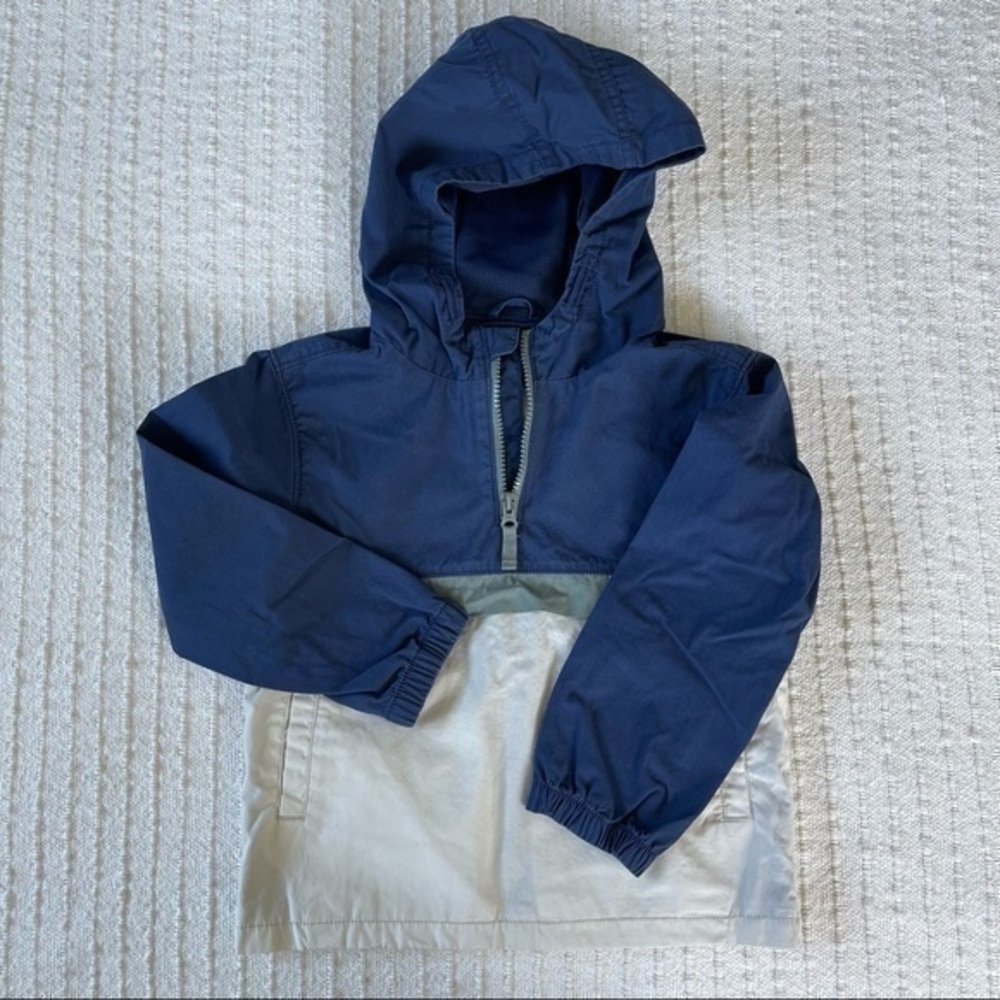 OshKosh B’gosh color-block hooded pullover jacket, cool casual style, size 5